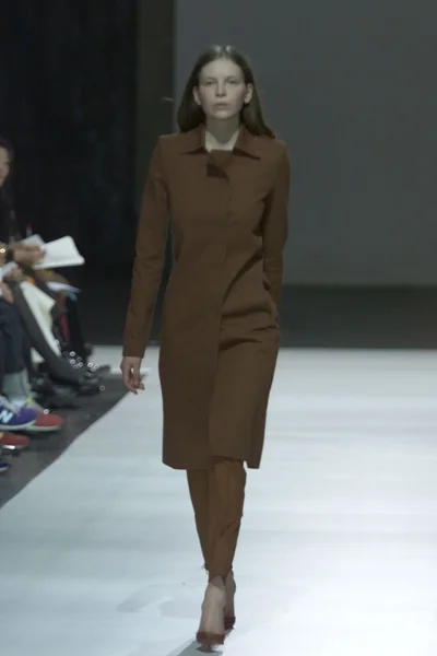Look 32